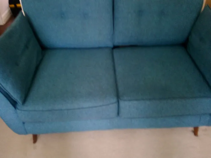 Before and after carpet cleaning results in Bedfordshire home