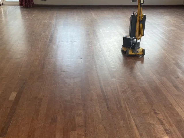 Steam cleaning equipment used by expert carpet cleaners in Bedford