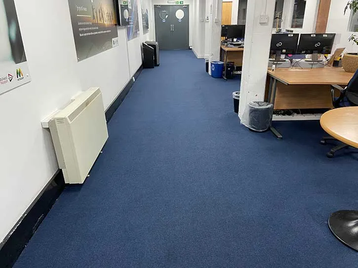 Before and after carpet cleaning results in Bedfordshire home
